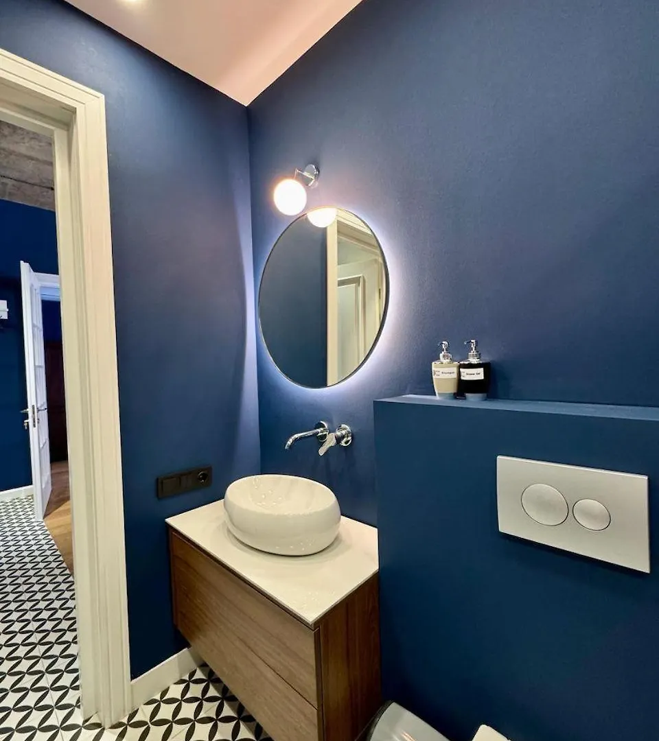 Dan'S Contemporary Flat With A Home Cinema Tbilisi