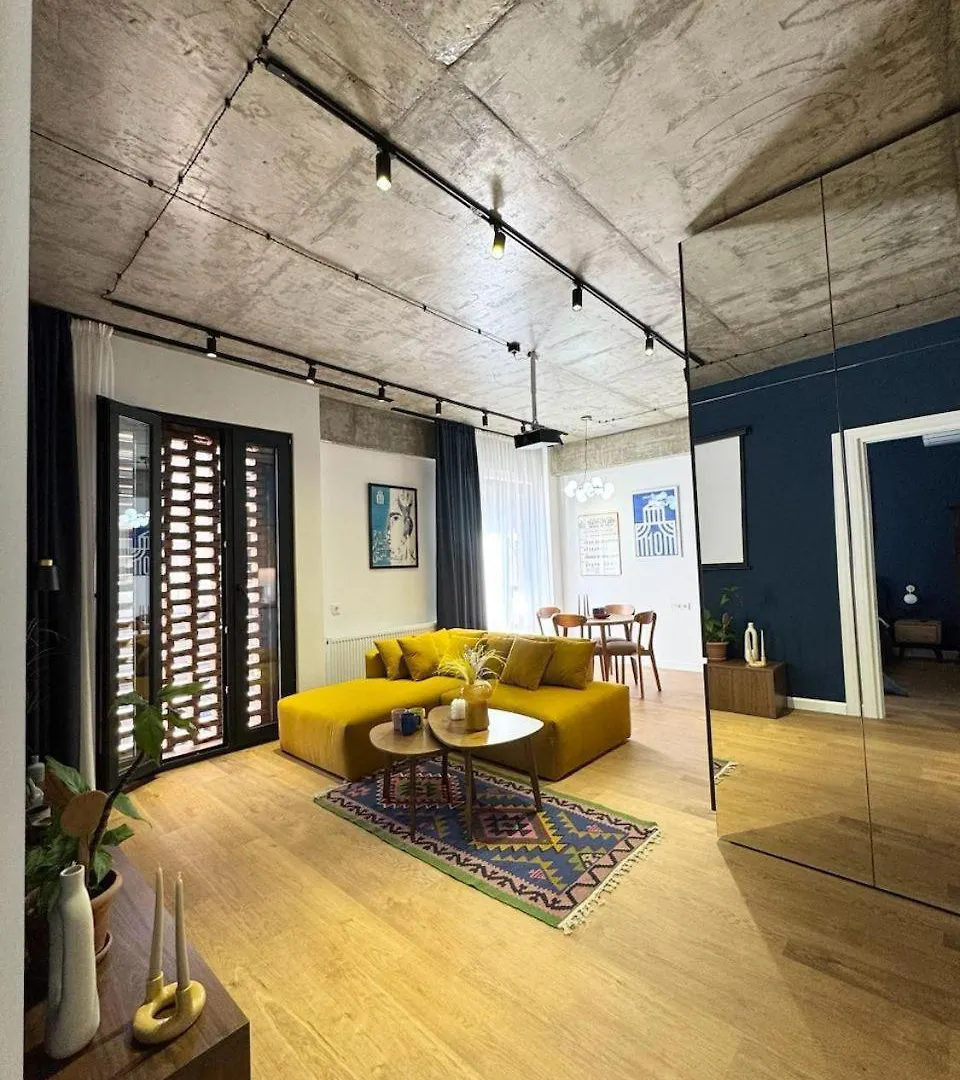Dan'S Contemporary Flat With A Home Cinema Tbilisi Apartment